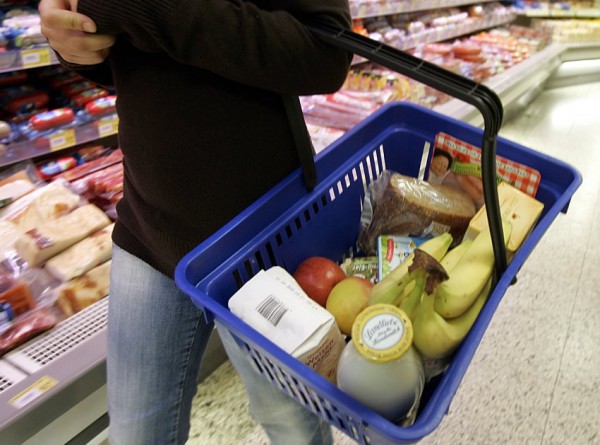 Zaporozhskim supermarketam ogranichili prodazhu nekotoryh produktov